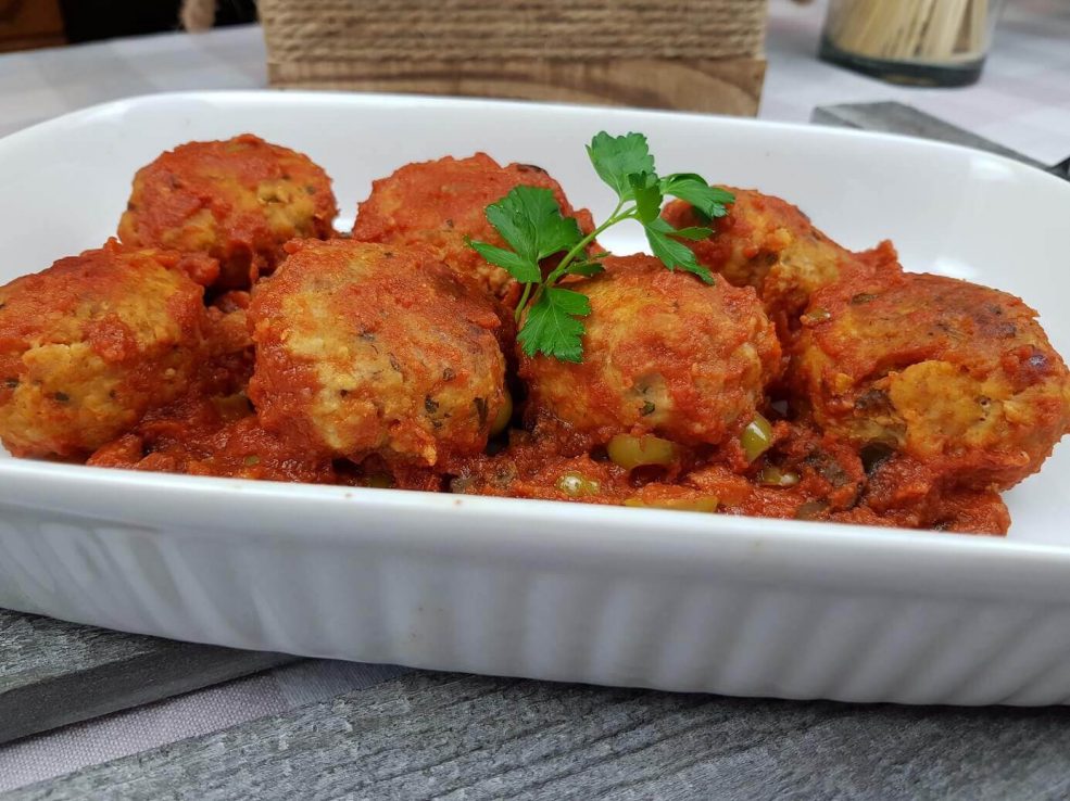 Polpette al Sugo di Pomodoro e Olive
