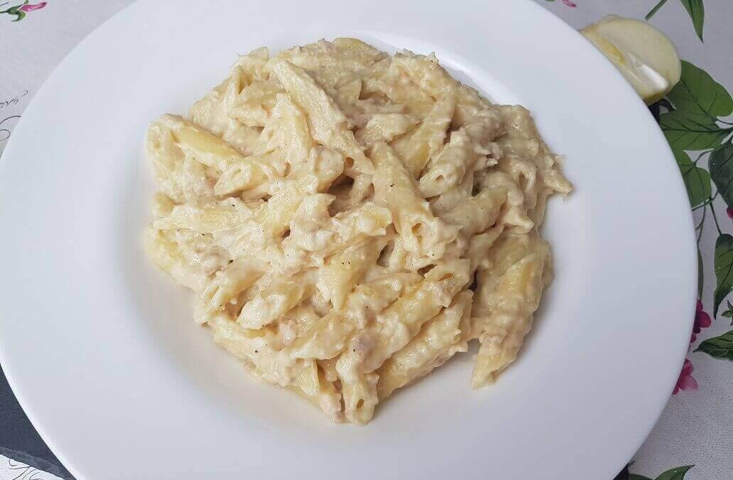 PASTA CON TONNO E BESCIAMELLA