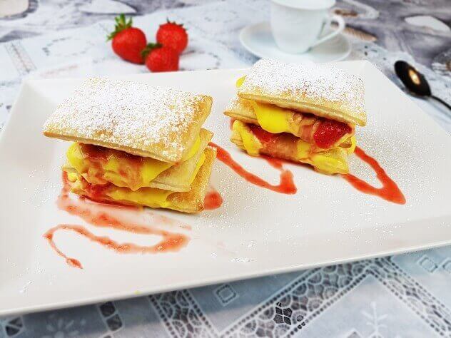 Sfogliatine alla Crema e Fragole